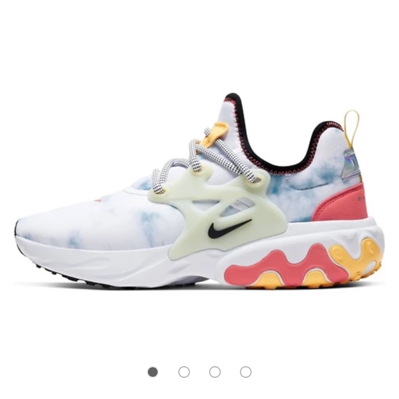 Shoes - Nike react presto